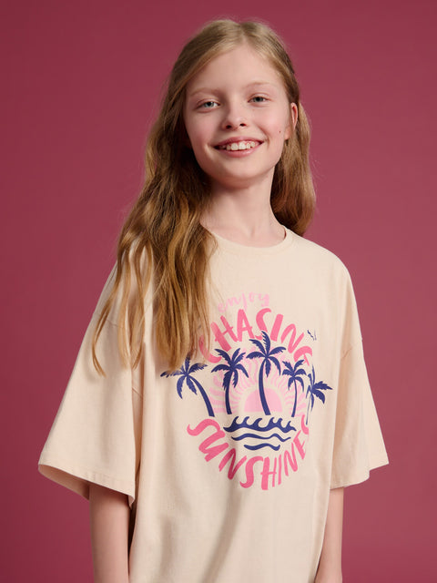 Sinsay Girl's Beige Oversized Short-Sleeve T-Shirt With Print | Sinsay In Lebanon