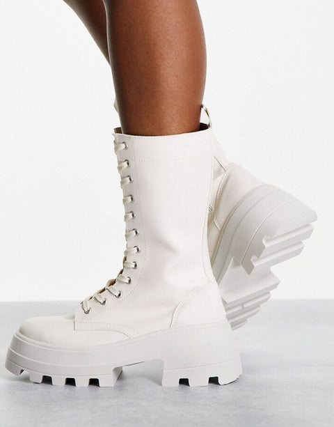 ASOS Design  Women's Off White Boot ANS442