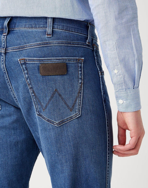 Wrangler Men's Bright Stroke Greensboro Regular Straight Jeans | Wrangler In Lebanon