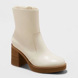 Universal Thread Women's Off-White Jenna Platform Boots | Universal Thread In Lebanon
