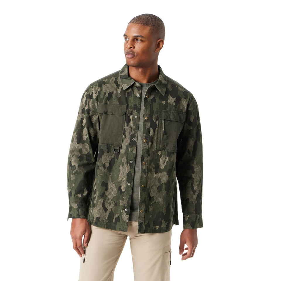 BASS OUTDOOR Men's Beluga Sycamore Camo Stretch Worker Snap Overshirt