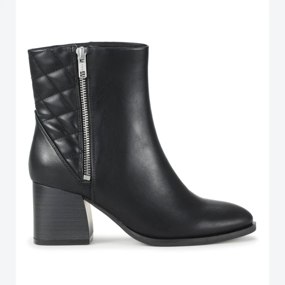 Baretraps Women's Black Dineen Block Heel Boots