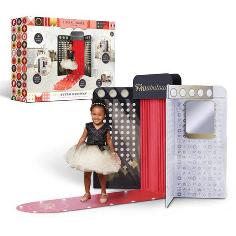 FAO Schwarz Style Runway 4-Sided Fashion Show Playset TG1212