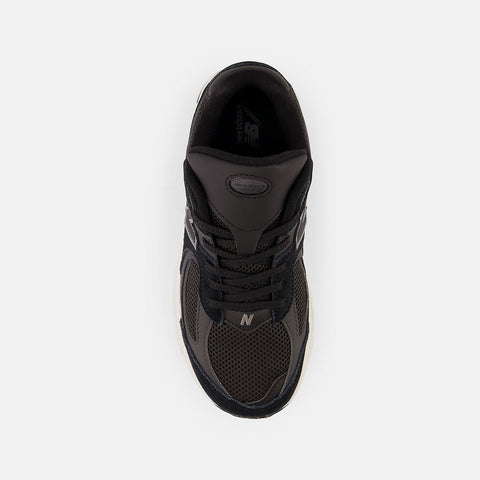 New Balance Women's Black 2002 Lace Up Sneakers |New Balance In Lebanon