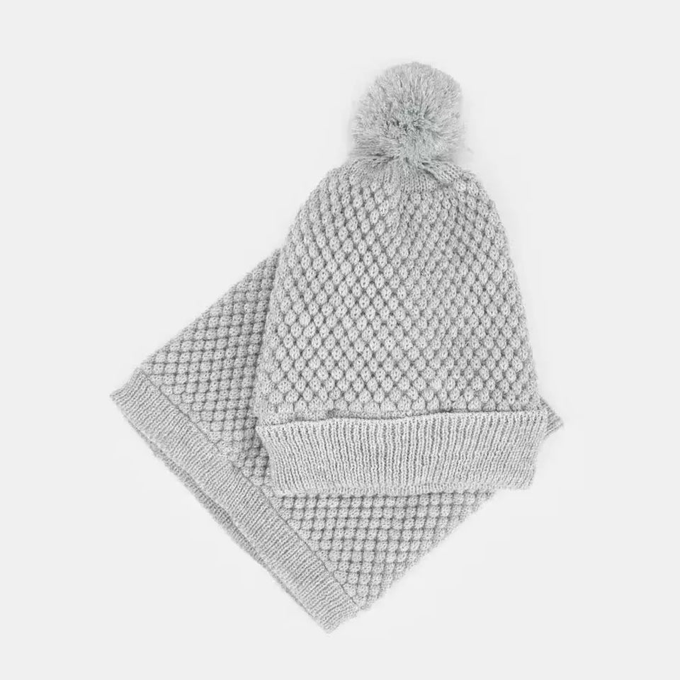 Sinsay Girl's Light Grey Beanie & Scarf Bobble Style Knit Winter Accessory Set