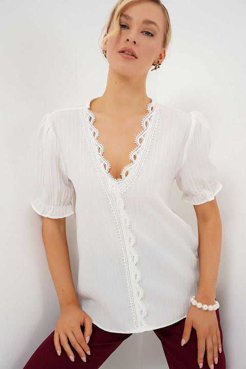 Big Dart Women's White Short Sleeve Blouse | Big Dart In Lebanon