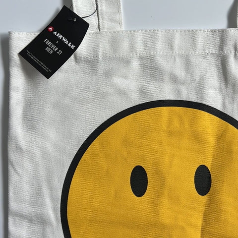 Forever 21 Women's White/Multi Air-walk Happy Face Tote Bag | Forever 21 in Lebanon