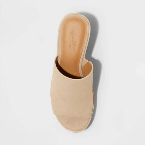 Universal Thread Women's Beige Nessa Platform Mule Heeled Sandal | Universal Thread  In Lebanon