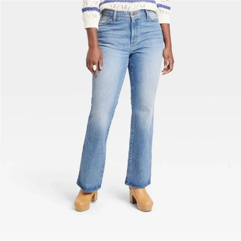 Universal Thread Women's Blue High-Rise Bootcut Jeans |Universal Thread In Lebanon