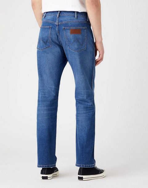 Wrangler Men's Cowboy Hero Frontier 880 Relaxed Straight Jeans |Wrangler In Lebanon