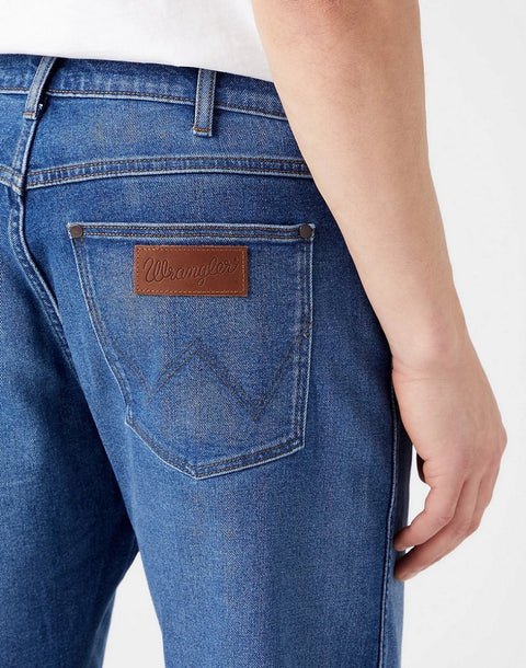 Wrangler Men's Cowboy Hero Frontier 880 Relaxed Straight Jeans |Wrangler In Lebanon
