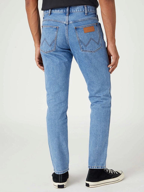 Wrangler Men's Stone Mirage River 881 True Tapered Jeans |Wrangler In Lebanon