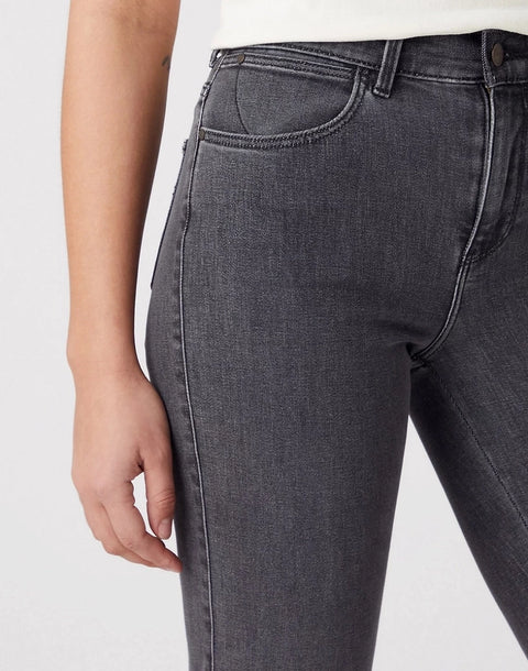 Wrangler Women's Washed Black Driveway Straight Jeans | Wrangler In Lebanon