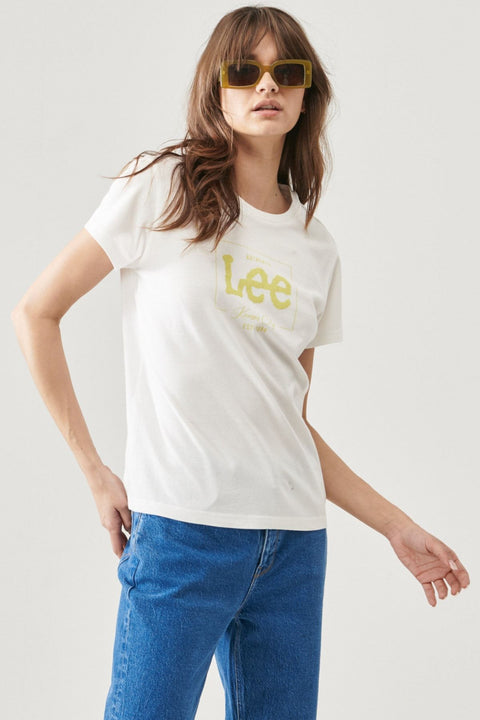 Lee Women's Off White Chest Logo T-shirt | Lee In Lebanon