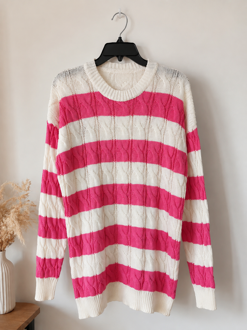 Xlaçati Stili Women's White & Fuchsia Knitted Long Sleeve Sweater | Xlaçati Stili In Lebanon