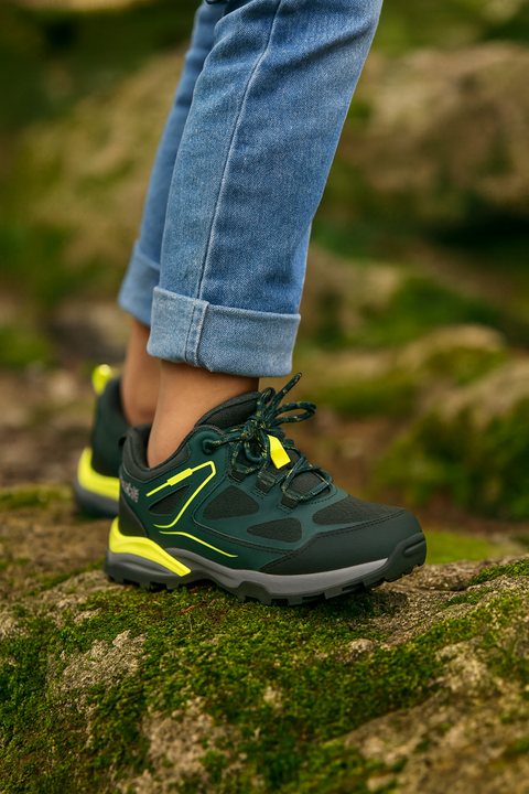 Jack Wolfskin Boy's Green MTN Hiker Shield Low K Sneakers |Jack Wolfskin in Lebanon
