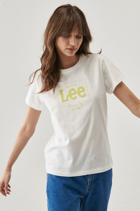 Lee Women's Off White Chest Logo T-shirt | Lee In Lebanon
