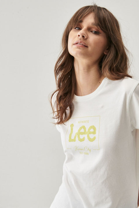 Lee Women's Off White Chest Logo T-shirt | Lee In Lebanon