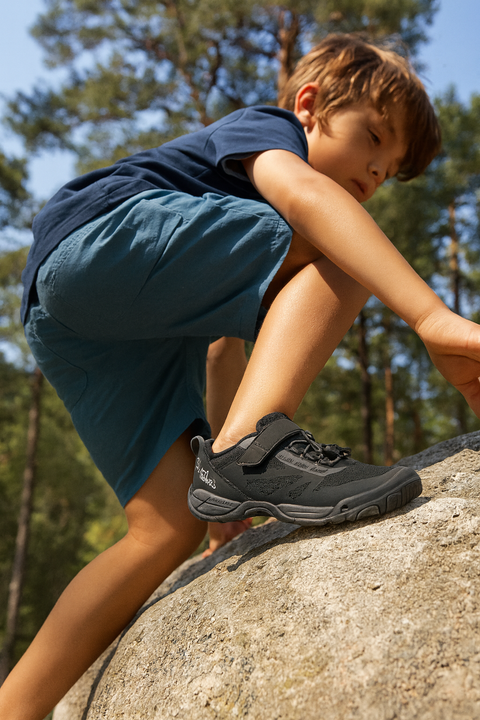 Jack Wolfskin Boy's Black Villi Action Low K Sneakers |Jack Wolfskin in Lebanon