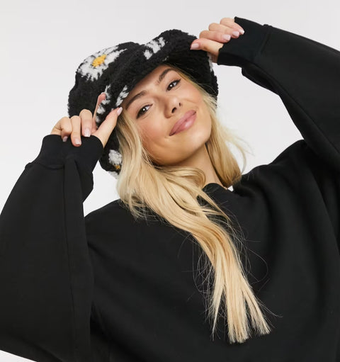 Forever 21 Women's Black Floral Fleece Bucket Hat | Forever 21 In Lebanon