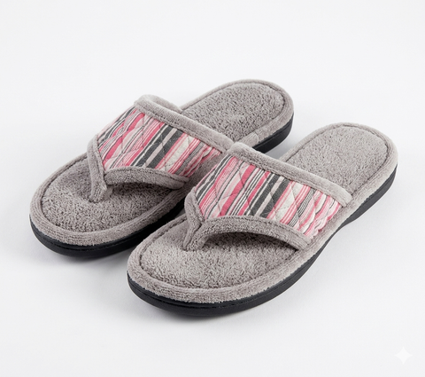 Isotoner Women's Gray & Pink Diamond Quilted Elsie Thong Slippers | Isotoner In Lebanon