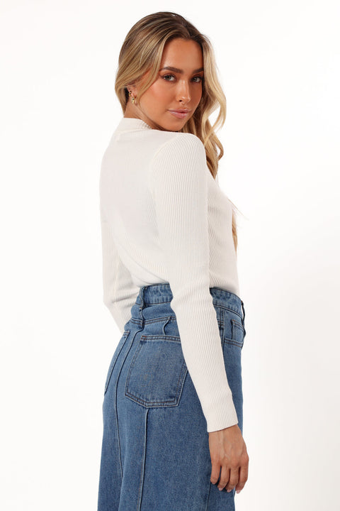 Forever 21 Women's White Ripped Plus Size Sweater | Forever 21 In Lebanont