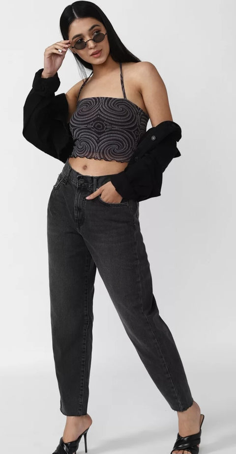 Forever 21 Women's Washed Black High Rise Relaxed Fit Tapered Leg Mom Jeans | Forever 21 In Lebanon