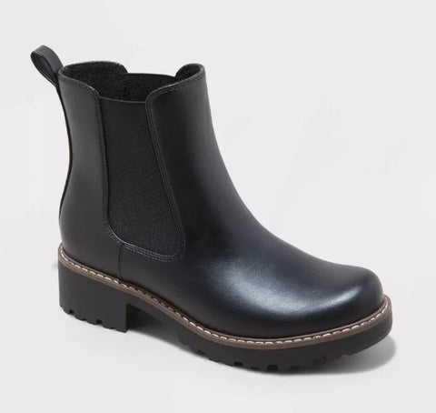Universal Thread Women's Black Celina Chelsea Boots | Universal Thread In Lebanon