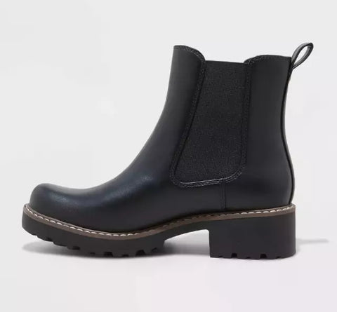 Universal Thread Women's Black Celina Chelsea Boots | Universal Thread In Lebanon