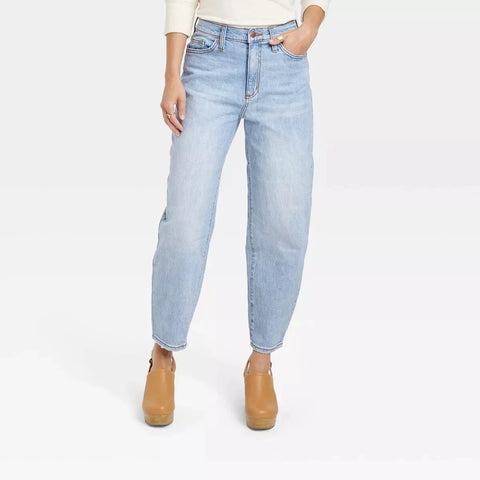Universal Thread Women's Light Blue Super-High Rise Tapered Balloon Jeans |Universal Thread In Lebanon