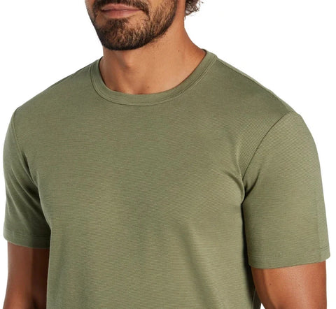 Banana Republic Men's Green Luxe Touch Performance T-Shirt |Banana Republic In Lebanon