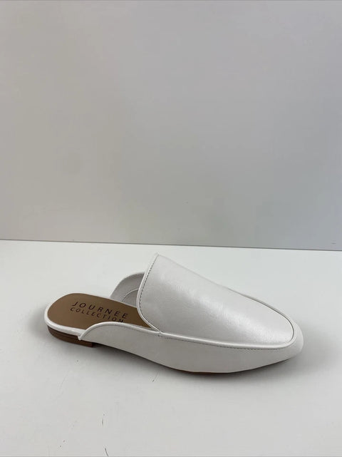 Journee Collection Women's White Akza White Faux Leather Round Toe Mule Flat | Journee Collection In Lebanon