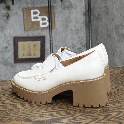 Universal Thread Women's Off White Maisy Loafer Heeled Casual Shoes | Universal Thread In Lebanon