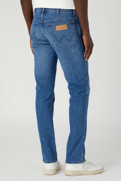 Wrangler Men's Blue Texas Slim 822 Authentic Straight Jeans | Wrangler In Lebanon