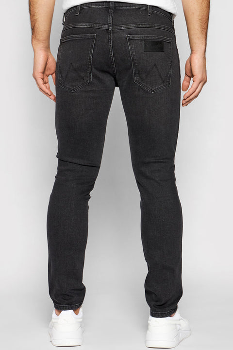 Wrangler Men's Black Like A Champ Larston 812 Slim Tapered Jeans | Wrangler In Lebanon