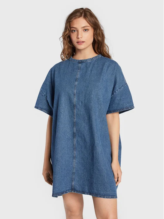 Wrangler Women's Blue Mid Indigo Oversize Denim Tee Dress |Wrangler In Lebanon