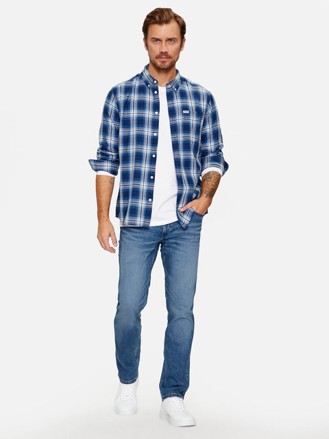 Wrangler Men's Shaker Greensboro Regular Straight Jeans | Wrangler In Lebanon